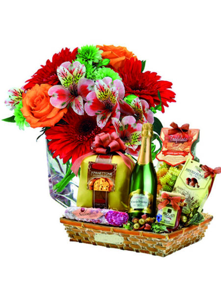 Cesto natalizio con bouquet di fiori misti